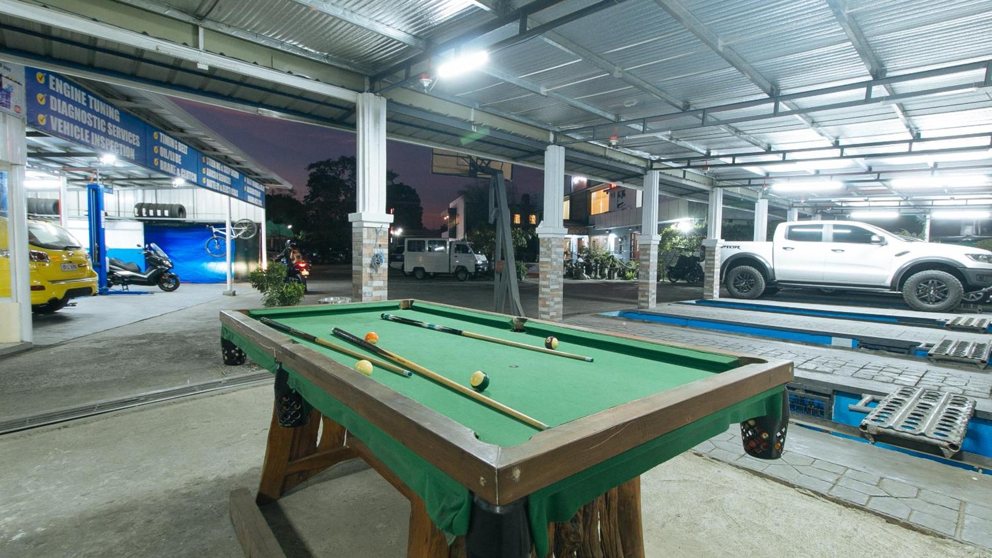 Reddoorz Plus @ Jollydays Hotel Nueva Ecija San Jose  Экстерьер фото
