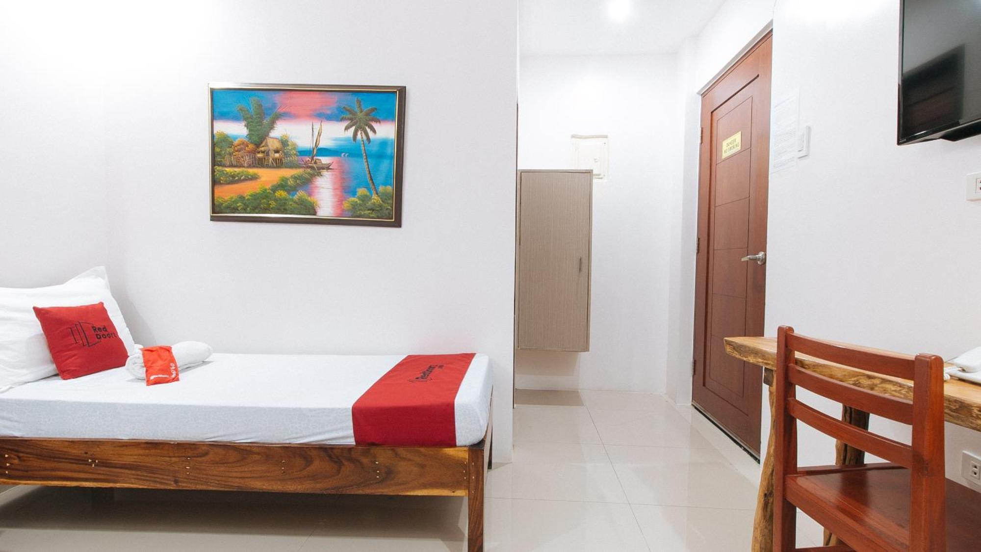 Reddoorz Plus @ Jollydays Hotel Nueva Ecija San Jose  Экстерьер фото
