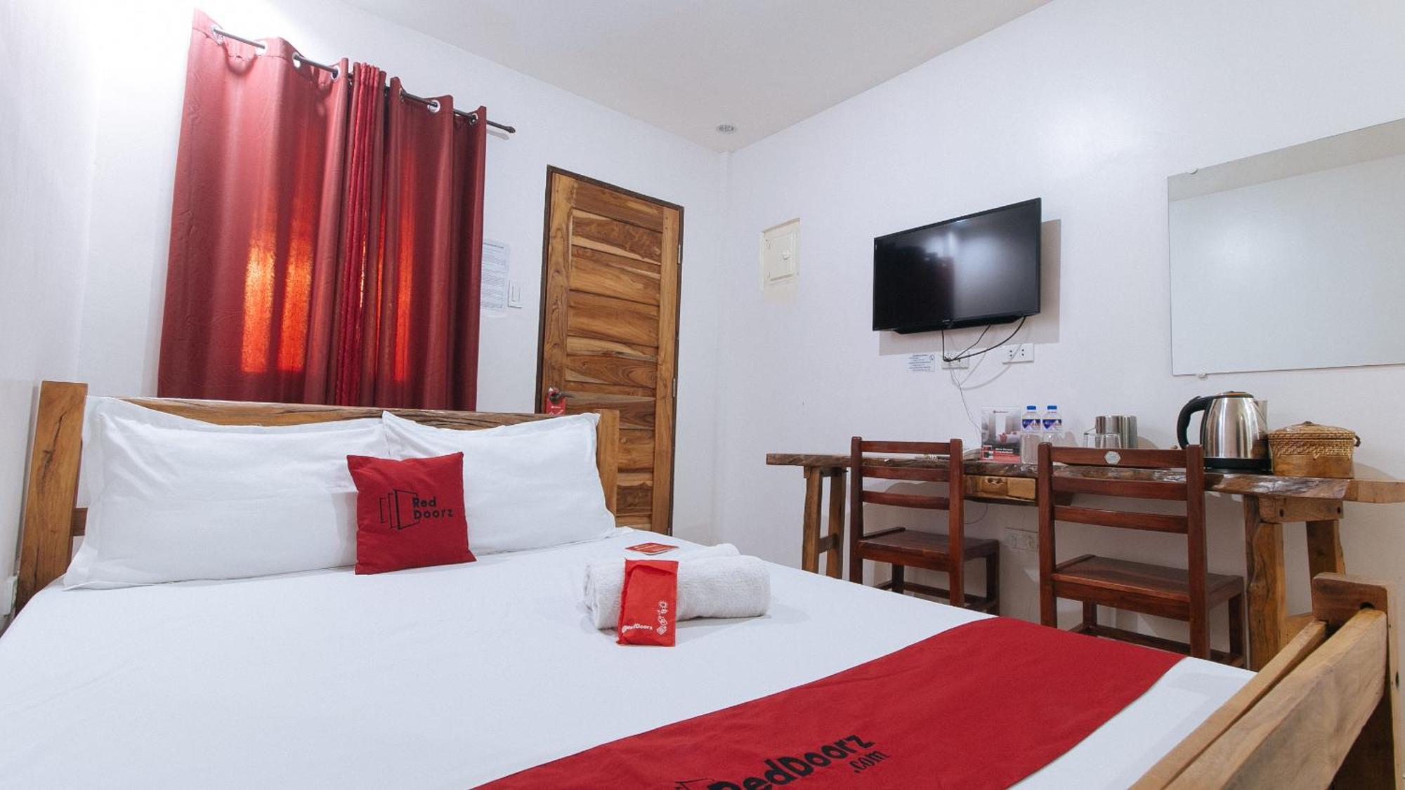 Reddoorz Plus @ Jollydays Hotel Nueva Ecija San Jose  Экстерьер фото