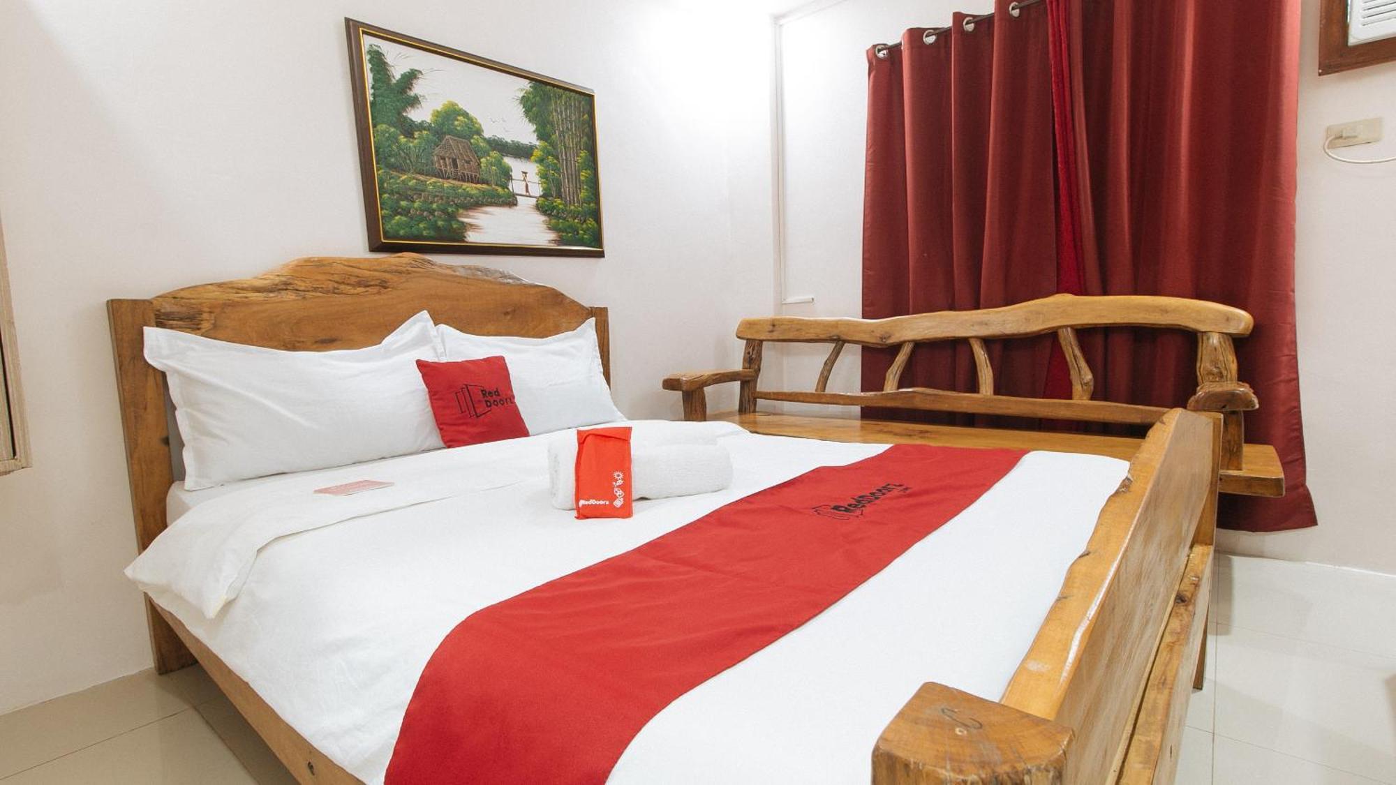 Reddoorz Plus @ Jollydays Hotel Nueva Ecija San Jose  Экстерьер фото