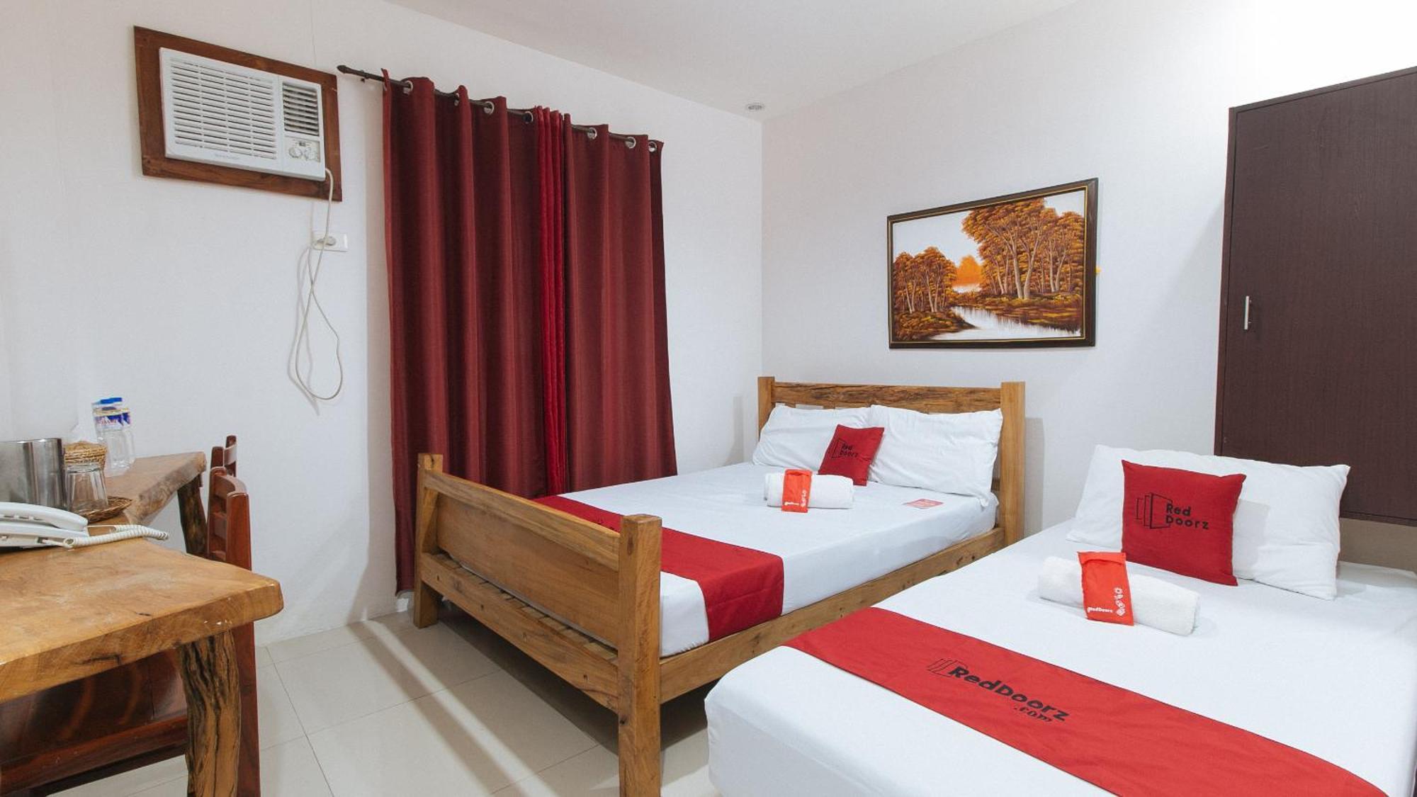 Reddoorz Plus @ Jollydays Hotel Nueva Ecija San Jose  Экстерьер фото
