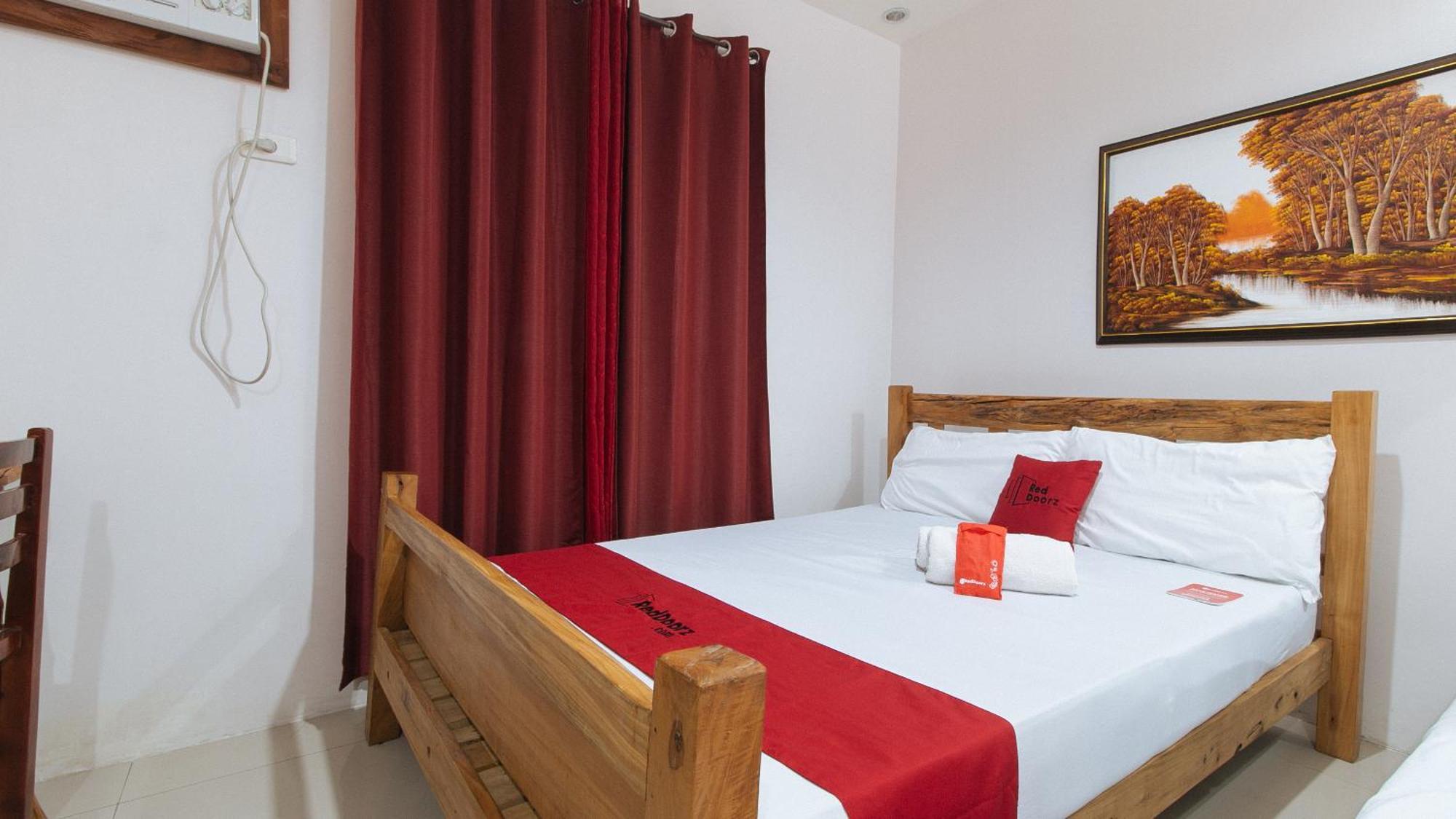 Reddoorz Plus @ Jollydays Hotel Nueva Ecija San Jose  Экстерьер фото