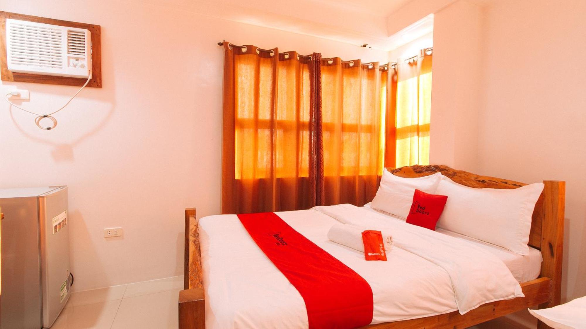 Reddoorz Plus @ Jollydays Hotel Nueva Ecija San Jose  Экстерьер фото