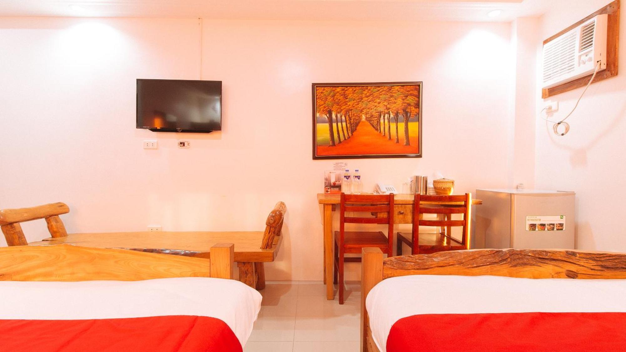 Reddoorz Plus @ Jollydays Hotel Nueva Ecija San Jose  Экстерьер фото